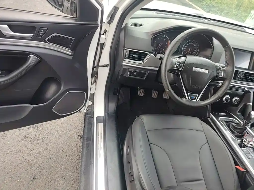 Haval H6 2018 Sports Edition 1.5T Manual Two-wheel Drive Elite National V купить на сайте DeffCars