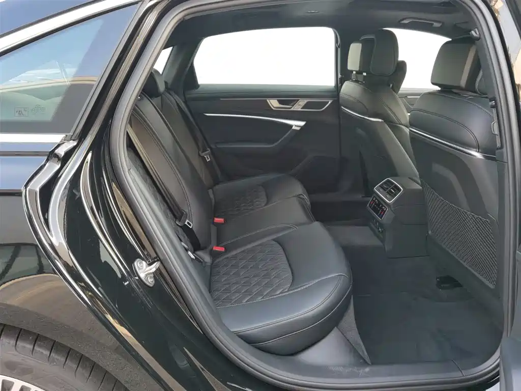Audi A6L 2025 45 TFSI quattro premium dynamic model купить на сайте DeffCars