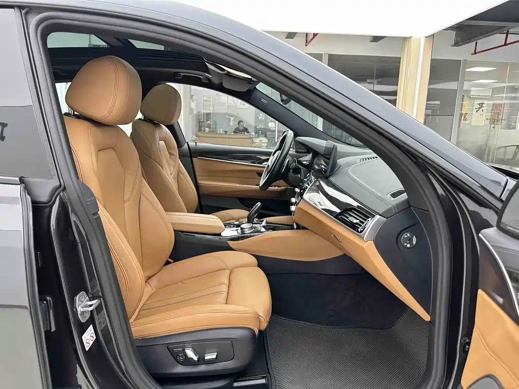 BMW 6 Series GT 2021 facelift 630i M Sports Package купить на сайте DeffCars