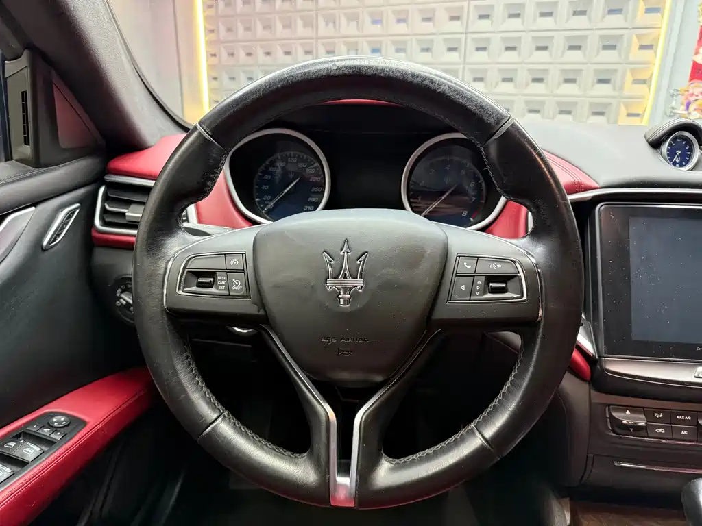 Ghibli 2018 facelift 3.0T standard version купить на сайте DeffCars