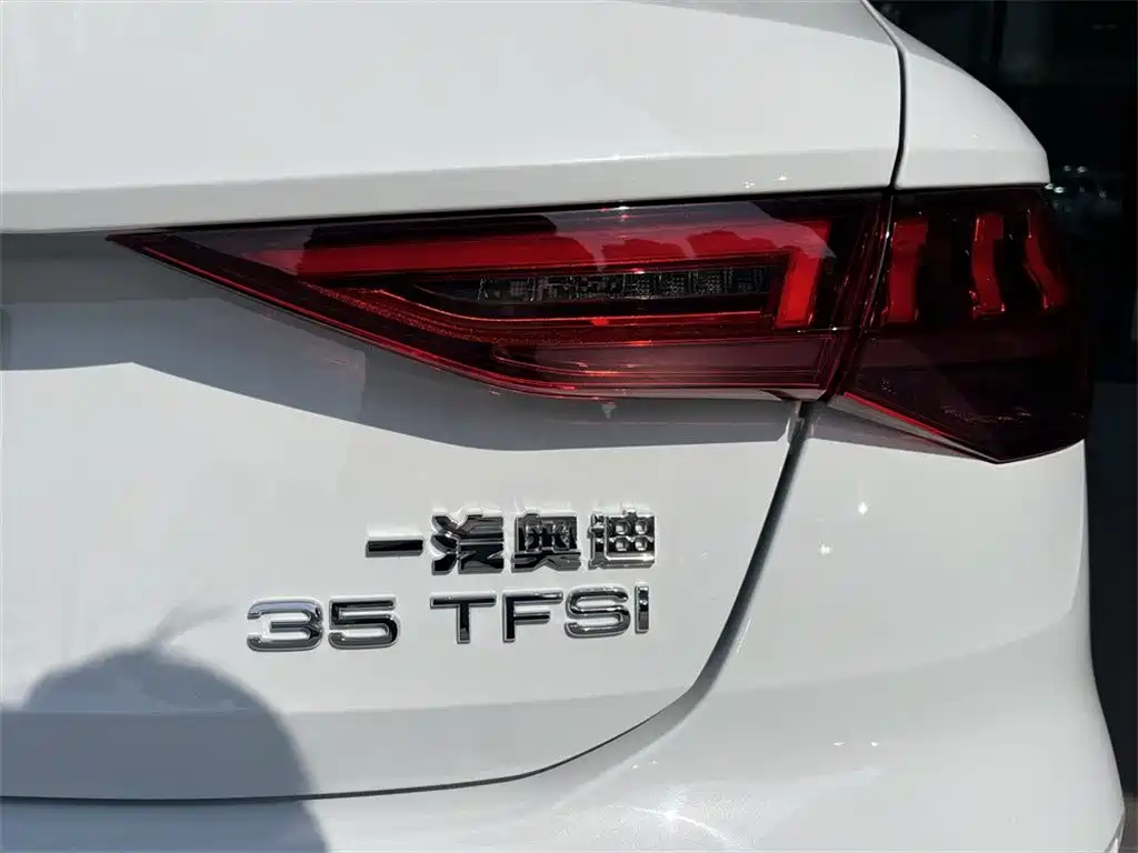 Audi A3 2024 Sportback 35 TFSI stylish and sporty купить на сайте DeffCars