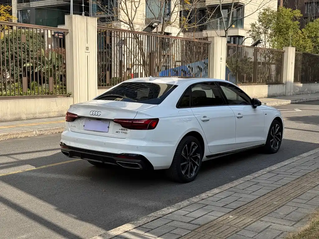 Audi A4L 2023 40 TFSI luxury and dynamic model купить на сайте DeffCars