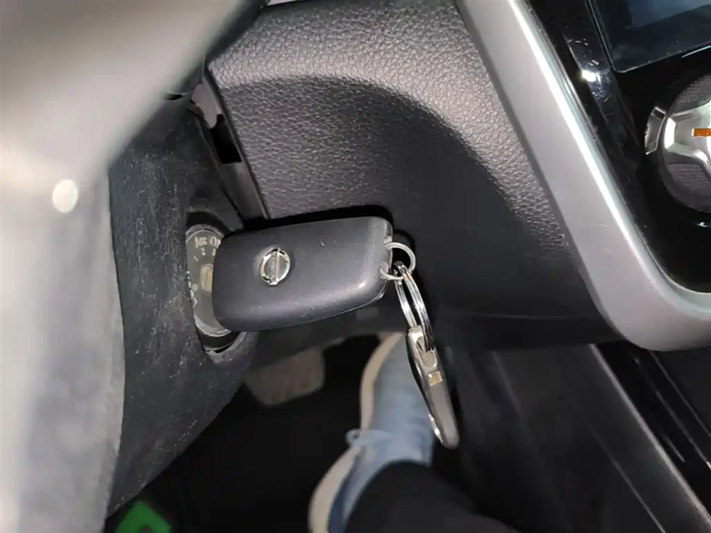 Tiida 2016 1.6L CVT cool version купить на сайте DeffCars