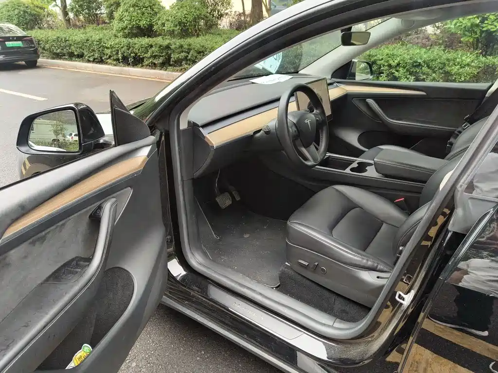 Model Y 2022 rear-wheel drive version купить на сайте DeffCars