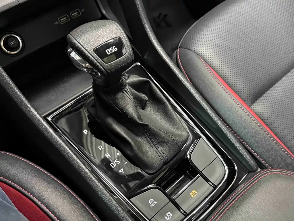 Karoq 2022 TSI280 Smart Edition купить на сайте DeffCars