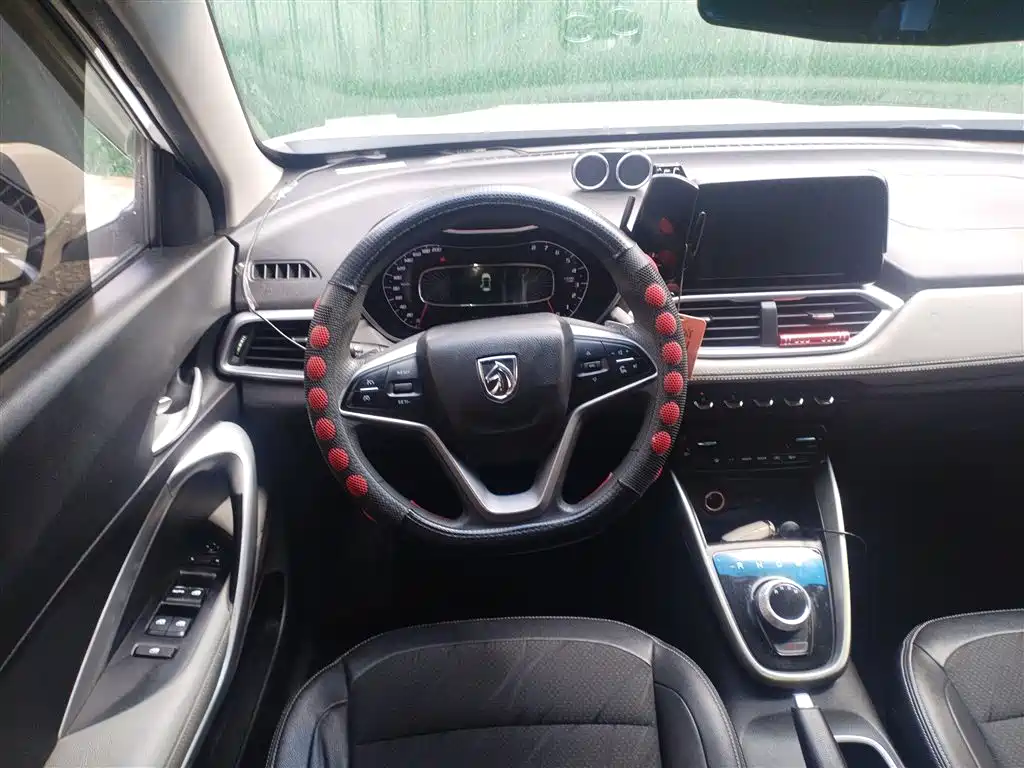 Baojun 510 2017 1.5L automatic fashion model купить на сайте DeffCars