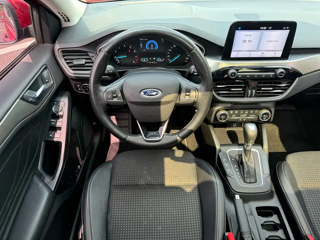 Focus 2019 Hatchback 1.5L Automatic NeochaEDGE National VI купить на сайте DeffCars