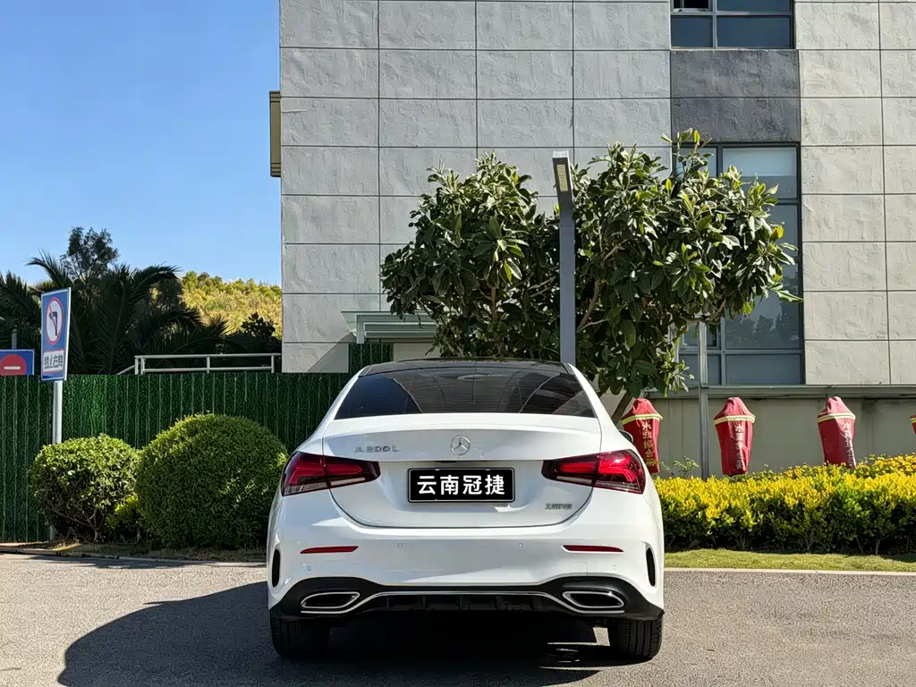 Mercedes-Benz A-Class 2022 Facelift Three A 200 L Sports Sedan Fashionable купить на сайте DeffCars