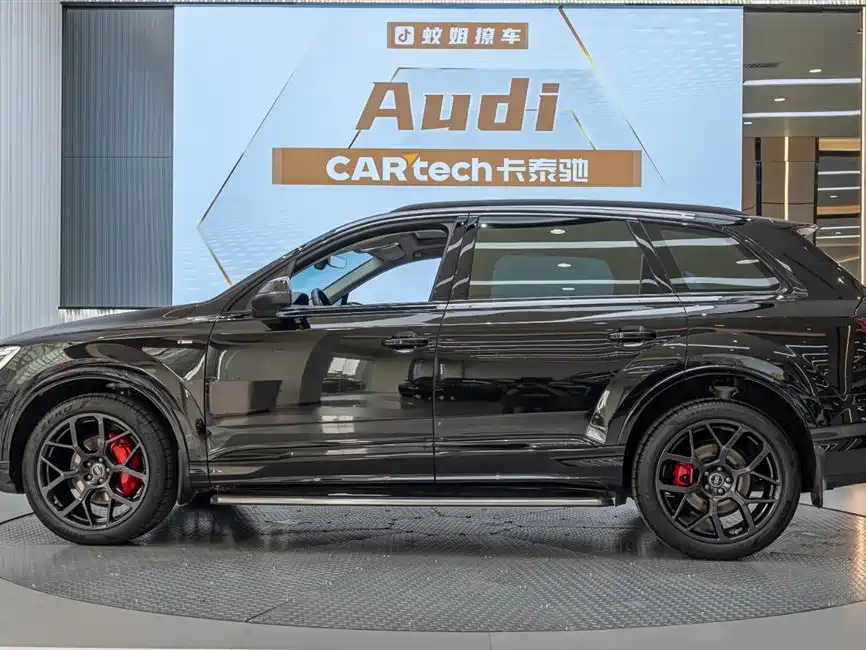 Audi Q7 2025 45 TFSI quattro S line Black Warrior купить на сайте DeffCars