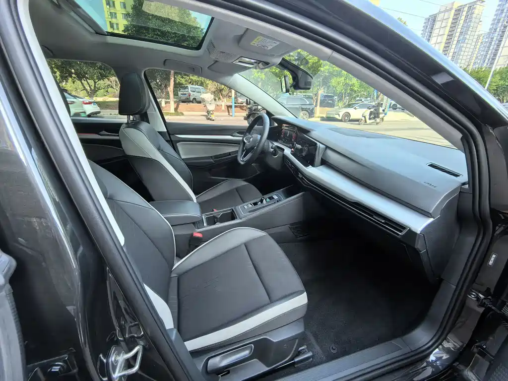 Golf 2023 280TSI DSG Pro купить на сайте DeffCars