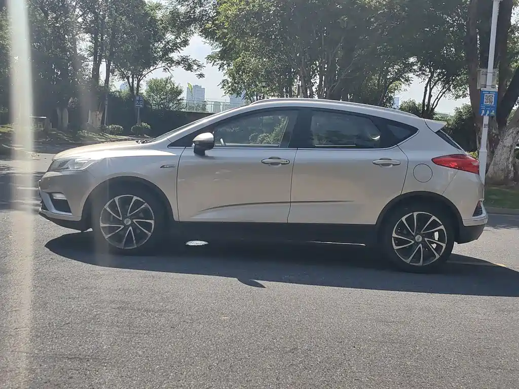 Emgrand GS 2016 Elegant Edition 1.3T Automatic Premium Model купить на сайте DeffCars