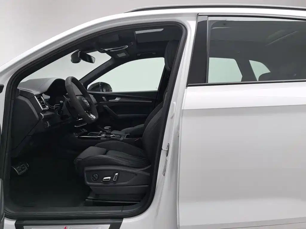 Audi Q5L 2023 45T luxury and dynamic model купить на сайте DeffCars