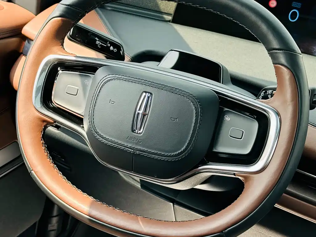 Navigator 2025 3.5T President Edition купить на сайте DeffCars