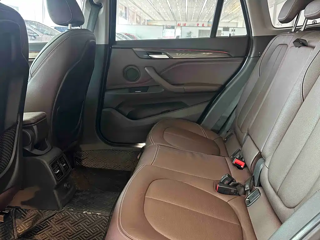 BMW X1 2018 sDrive18Li Exclusive Model купить на сайте DeffCars