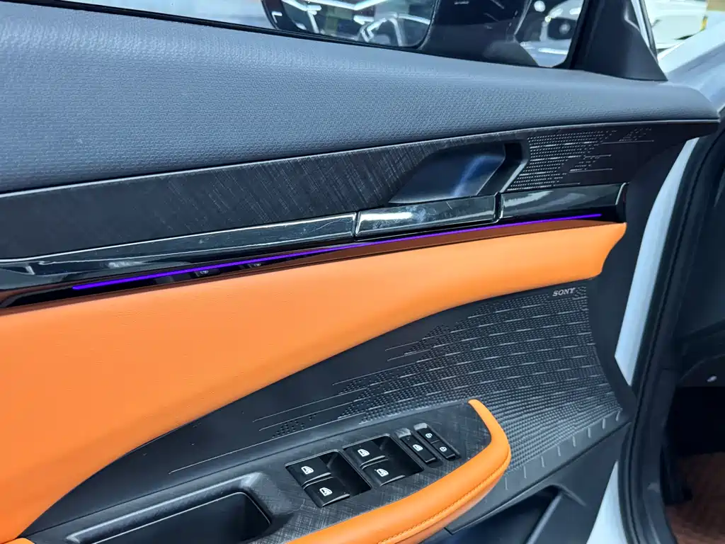 Changan UNI-V 2023 2.0T speed version купить на сайте DeffCars