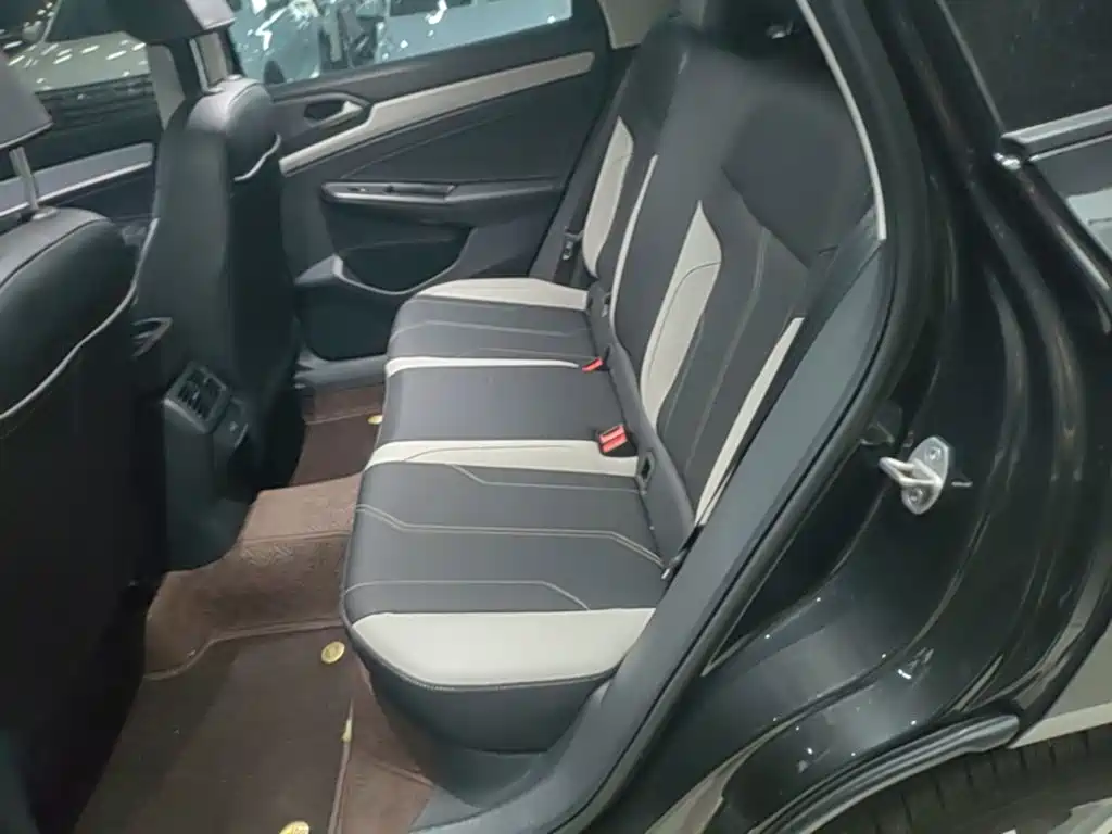 Jetta VS7 2026 280TSI Automatic Honor Edition купить на сайте DeffCars