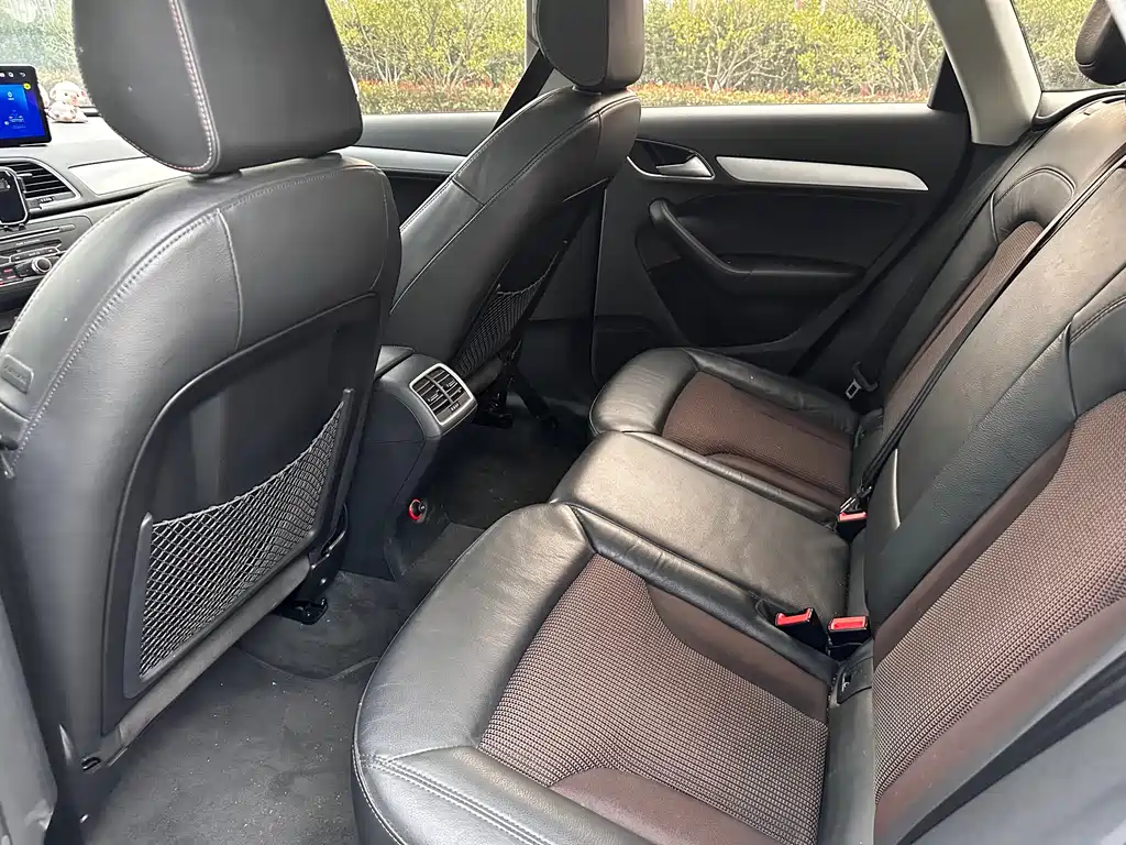 Audi Q3 2018 30th Anniversary Model 30 TFSI Fashion Model купить на сайте DeffCars