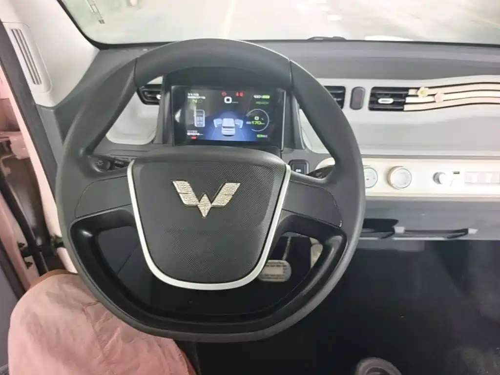 Hongguang MINIEV 2021 Macaron enjoys three Yuan lithium купить на сайте DeffCars