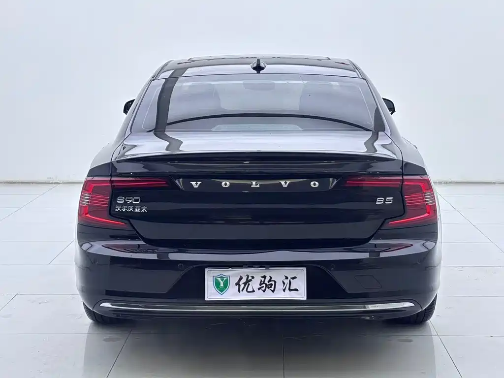 Volvo S90 2023 B5 Zhiyi Luxury Edition купить на сайте DeffCars