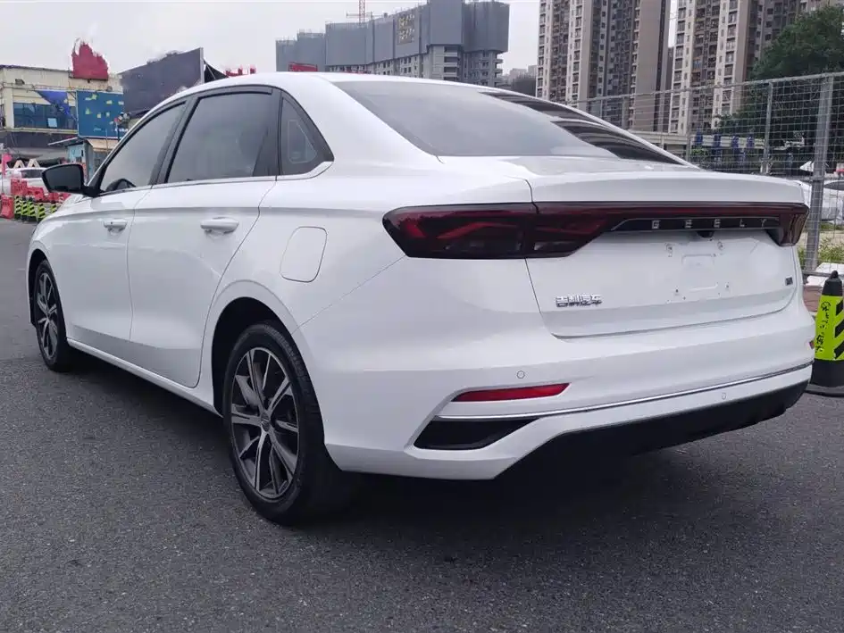 Emgrand 2022 4th generation 1.5L CVT premium model купить на сайте DeffCars