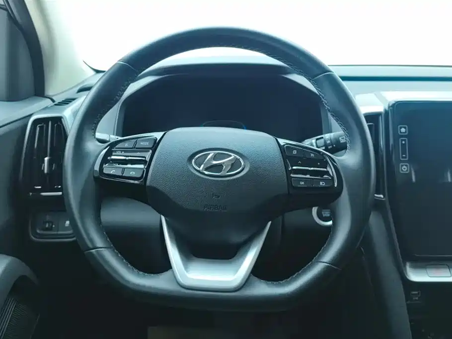 Beijing Hyundai ix35 2021 2.0L automatic two-wheel drive GLS leading version купить на сайте DeffCars