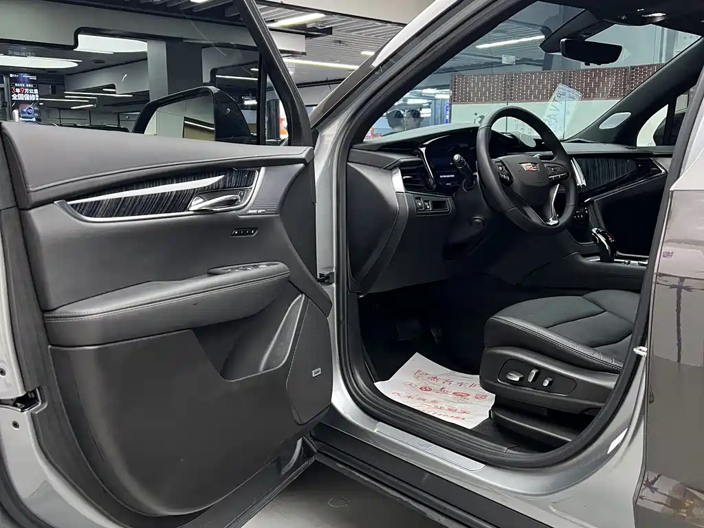 Cadillac XT6 2022 2.0T six-seat four-wheel drive luxury model купить на сайте DeffCars