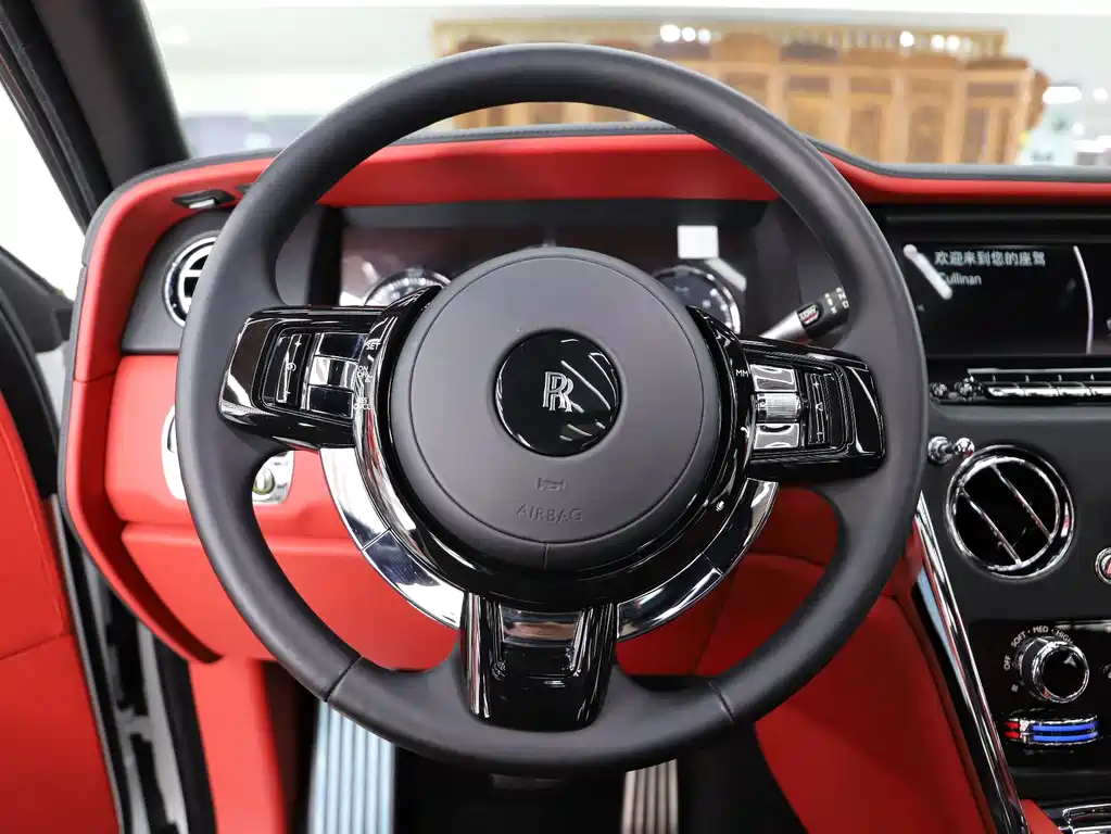 Cullinan 2018 five-seater version купить на сайте DeffCars