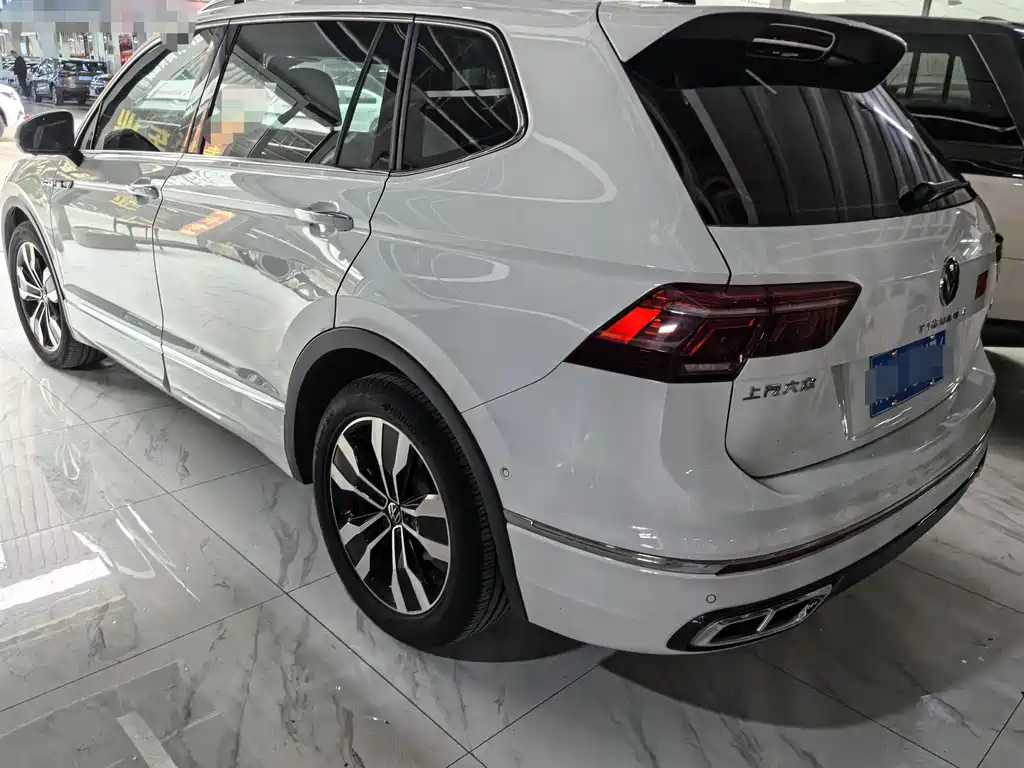 Tiguan L 2023 330TSI automatic two-wheel drive R-Line version купить на сайте DeffCars