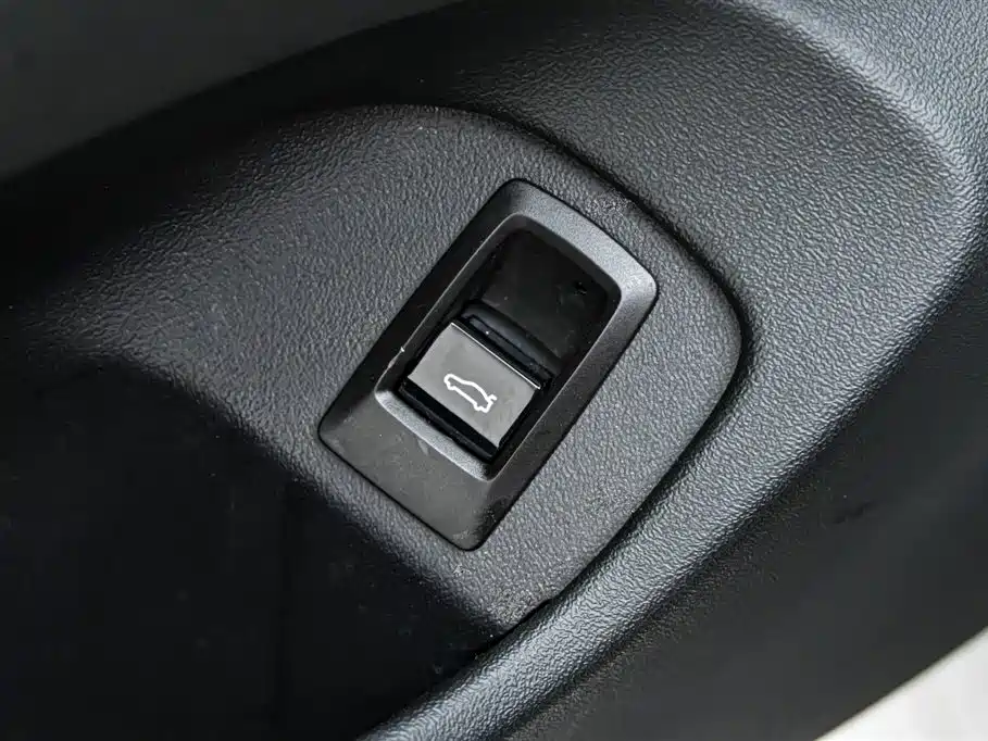 BMW 5 Series 2024 530Li Leading M Sports Package купить на сайте DeffCars