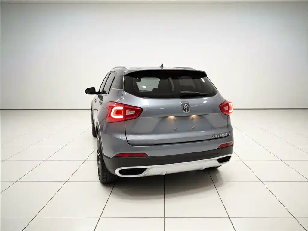 Baojun 510 2017 1.5L manual fashion model купить на сайте DeffCars