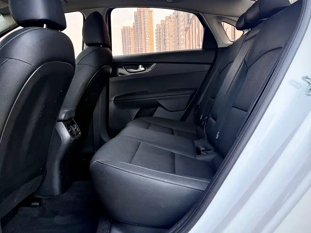 Kia K3 2021 1.5L CVT Fashion Edition купить на сайте DeffCars