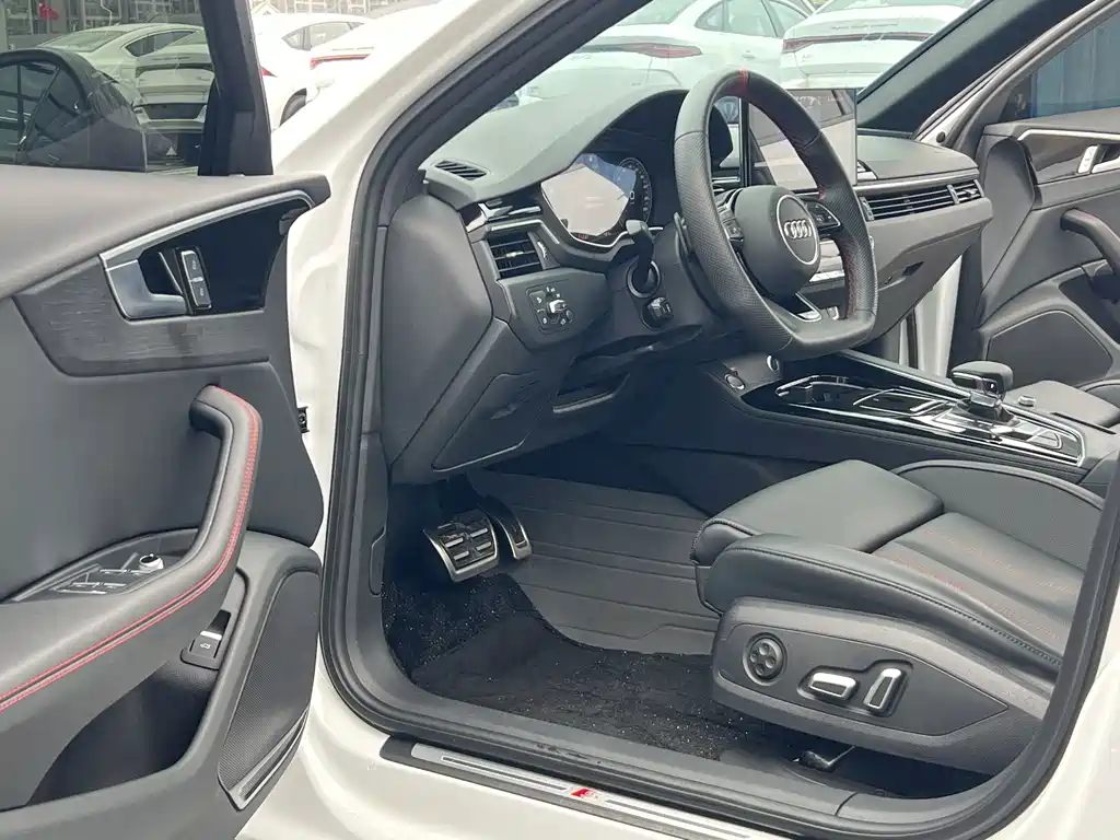 Audi A4L 2024 40 TFSI Luxury Dynamic купить на сайте DeffCars