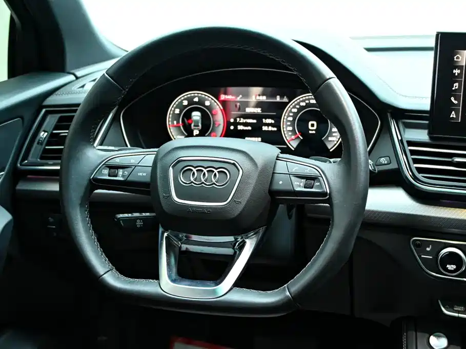 Audi Q5L 2023 40T luxury and dynamic model купить на сайте DeffCars