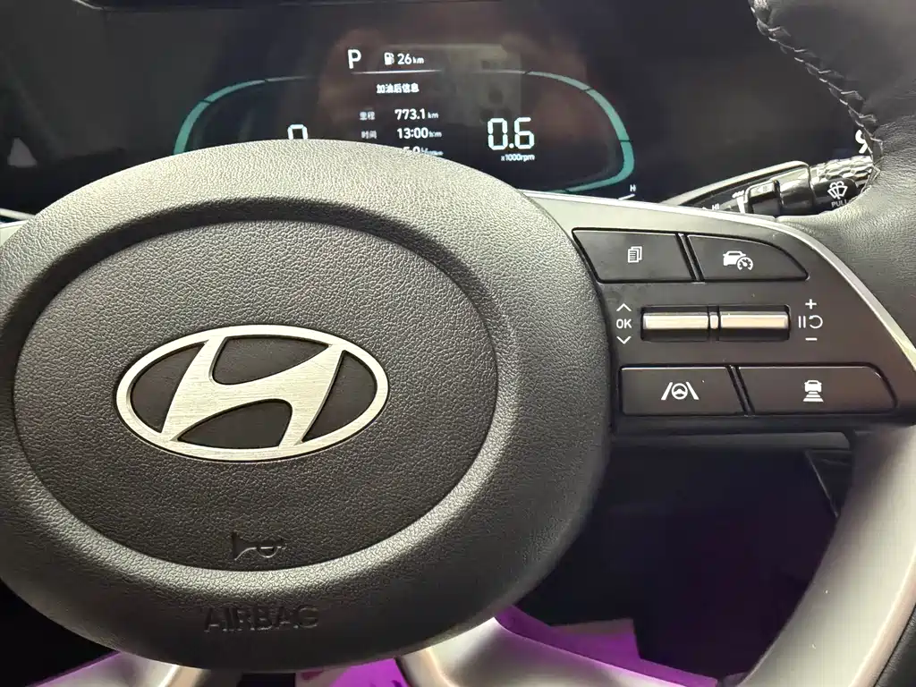 Elantra 2023 1.5L CVT LUX Premium Edition купить на сайте DeffCars