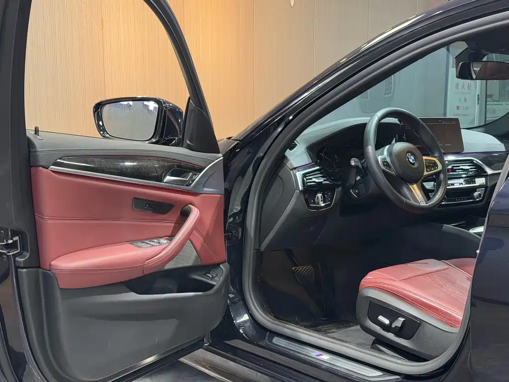 BMW 5 Series 2021 525Li M Sports Package купить на сайте DeffCars