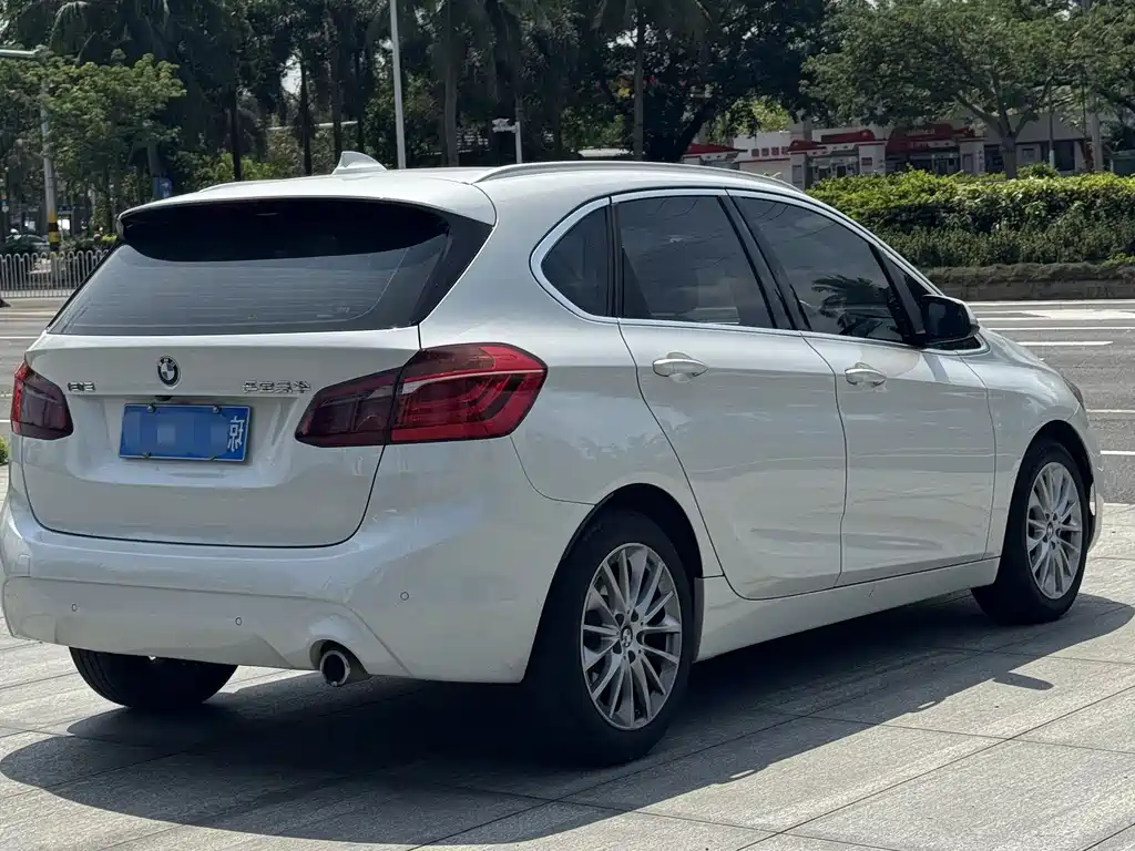 BMW 2 Series Touring 2018 218i Leading Model купить на сайте DeffCars