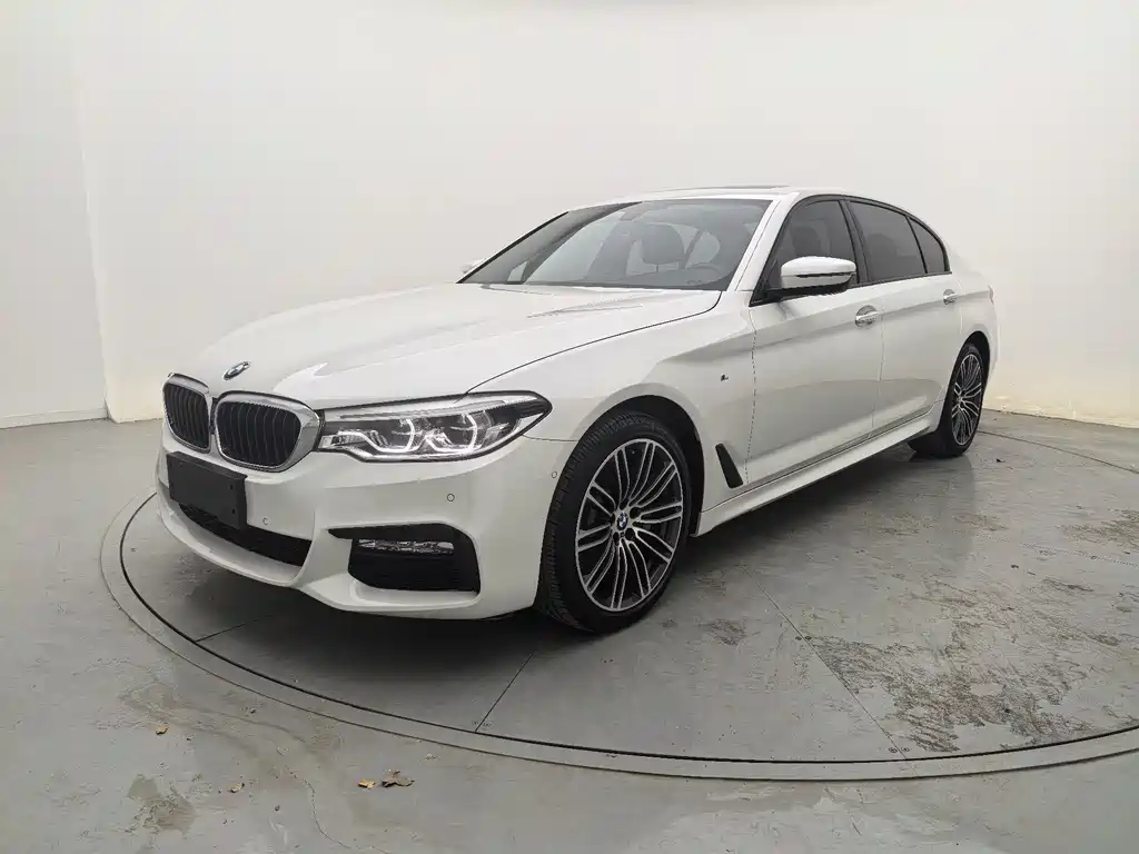 BMW 5 Series 2018 530Li Exclusive M Sports Package купить на сайте DeffCars