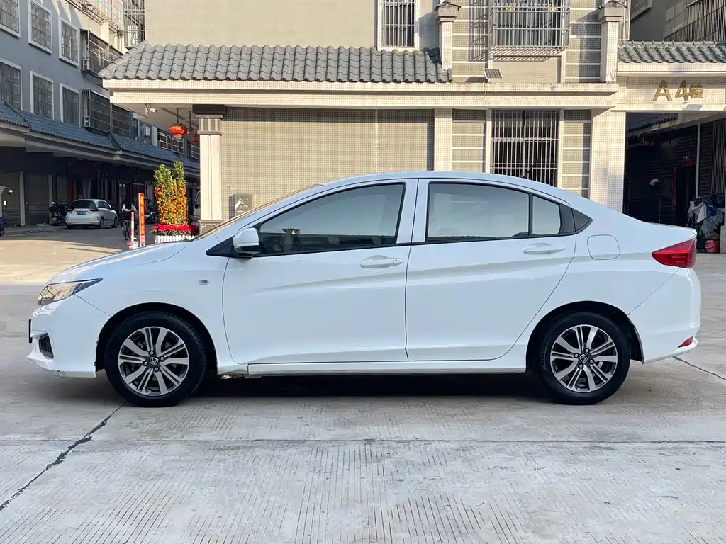 Fengfan 2019 1.5L CVT Comfort Edition купить на сайте DeffCars