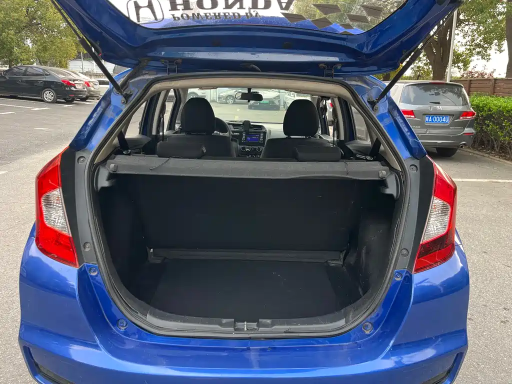 Fit 2018 1.5L manual comfort version купить на сайте DeffCars