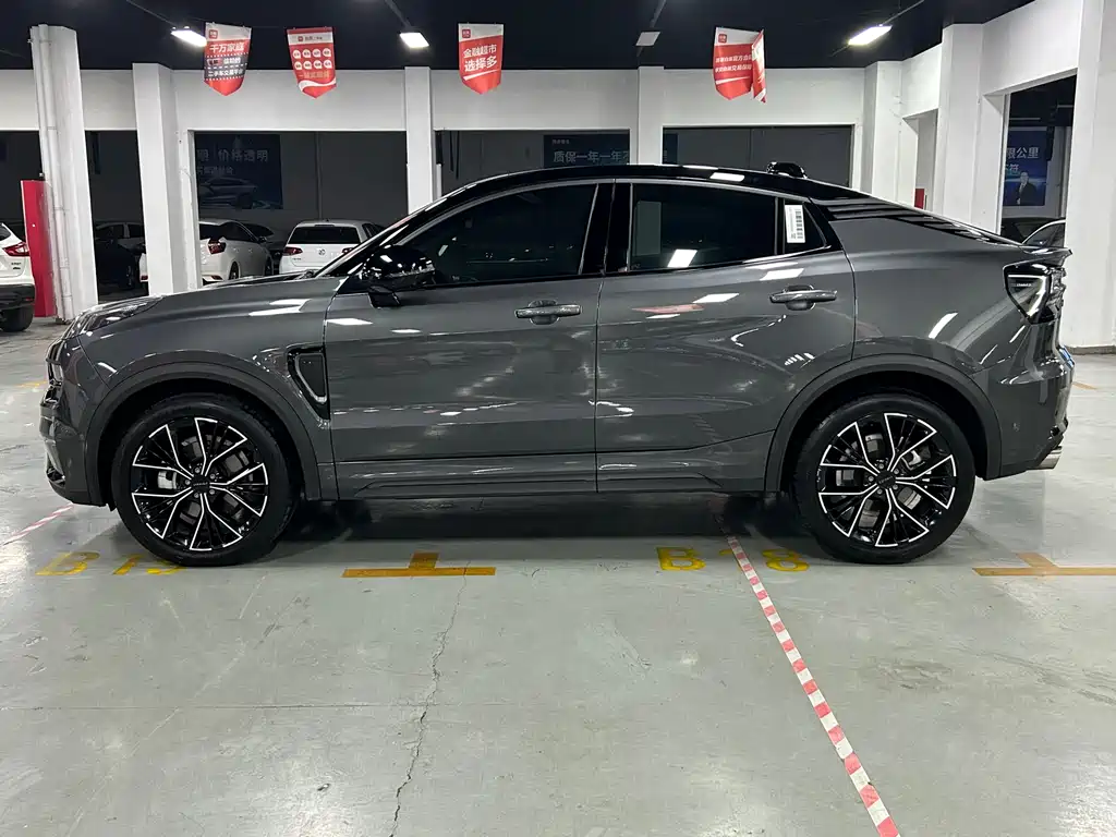 Lynk & Co 05 2023 2.0TD two-wheel drive shines Halo купить на сайте DeffCars