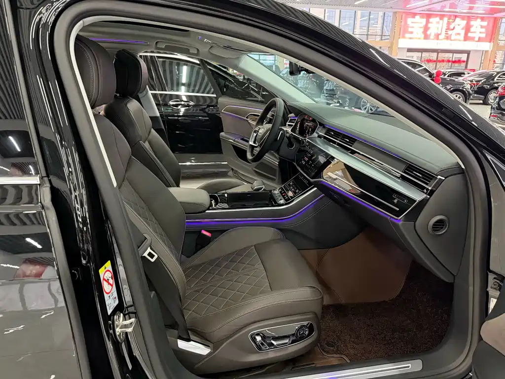 Audi A8 2025 A8L 50 TFSI quattro Premium Selection купить на сайте DeffCars