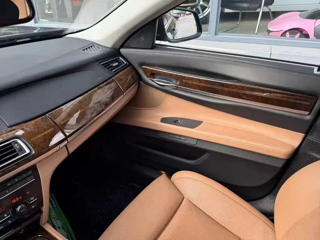 BMW 7 Series 2010 760Li купить на сайте DeffCars
