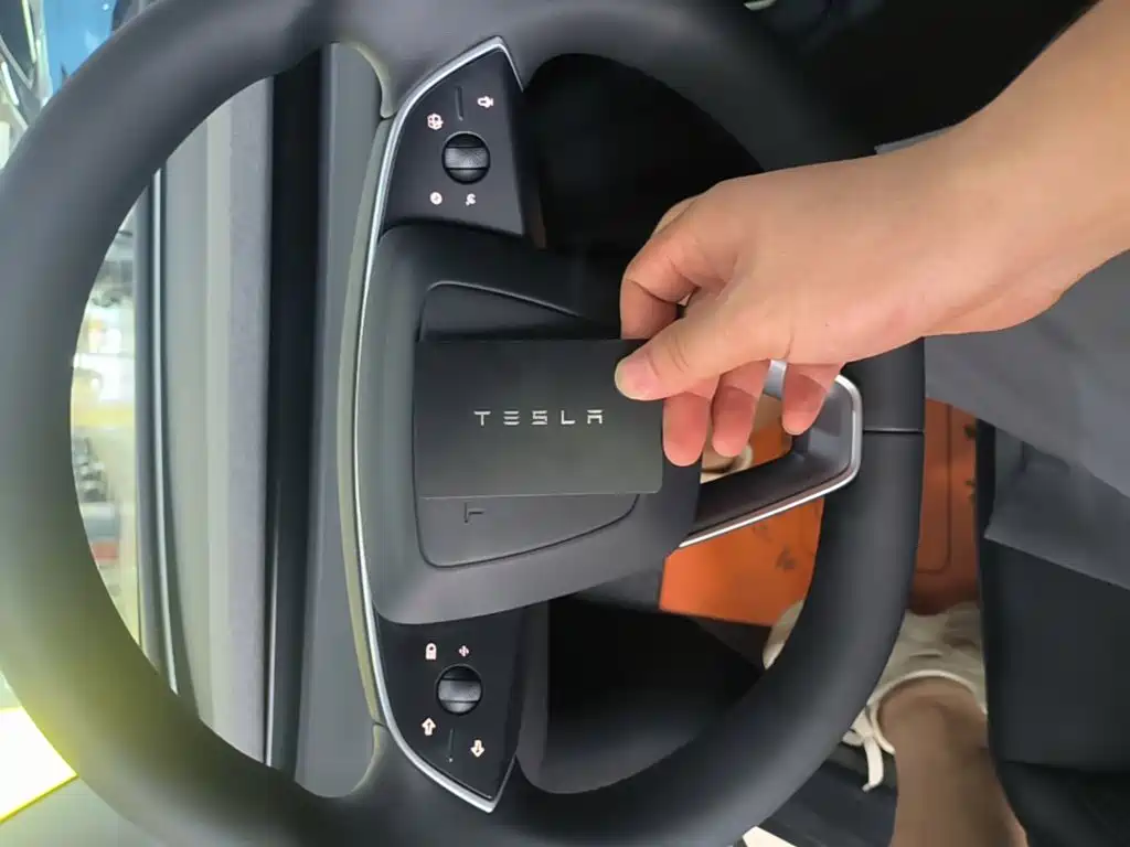 Model 3 2023 Long Range All-Wheel Drive Edition купить на сайте DeffCars