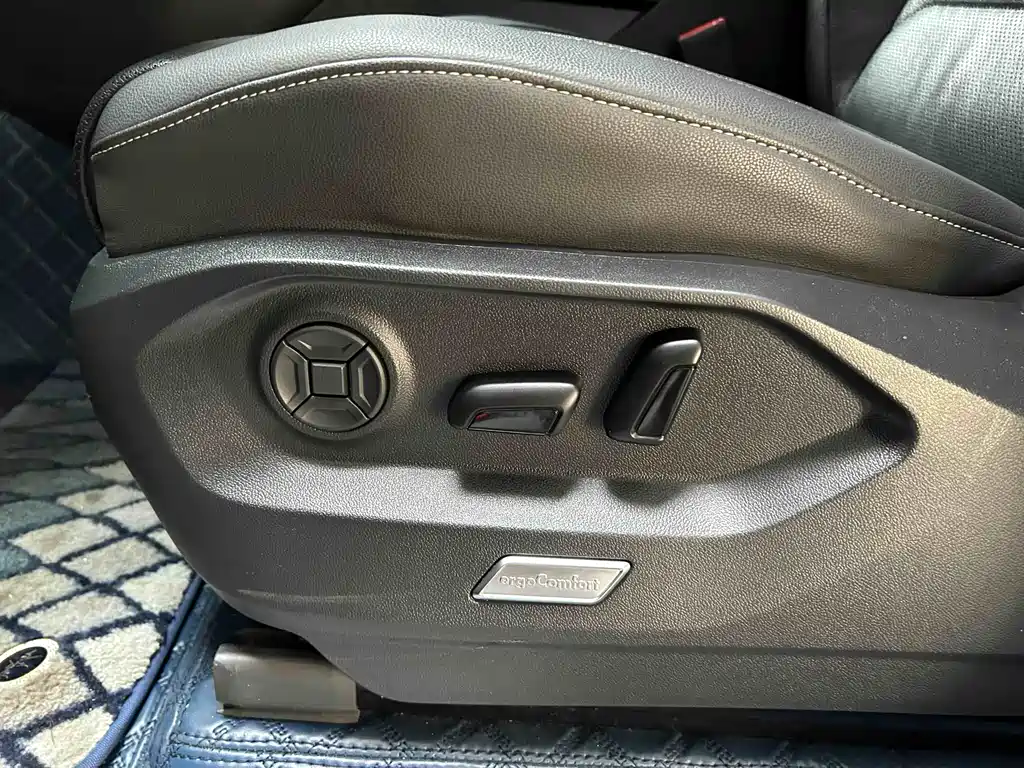 Touareg 2021 3.0TSI Ruixiang Edition Classic Sports Package купить на сайте DeffCars