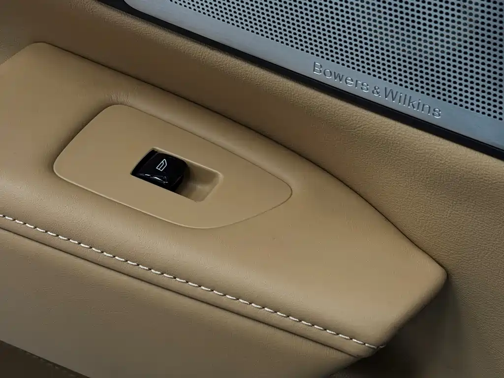 Volvo V90 2017 Cross Country T5 AWD Smart Edition купить на сайте DeffCars
