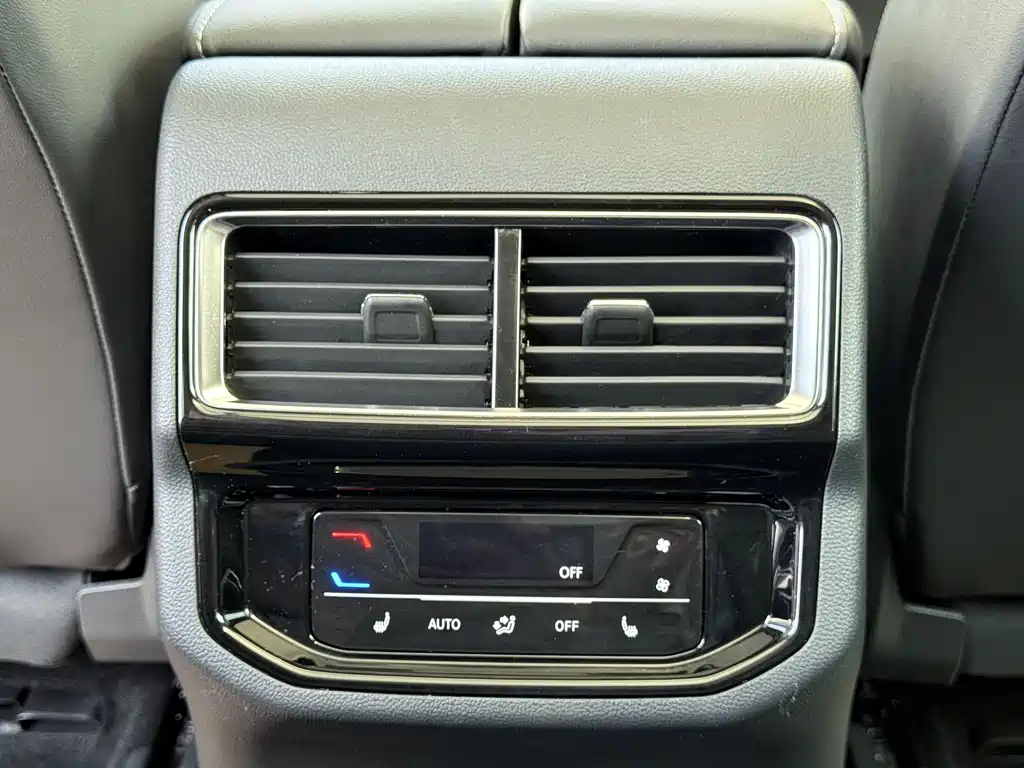 Touron 2024 380TSI four-wheel drive luxury version купить на сайте DeffCars