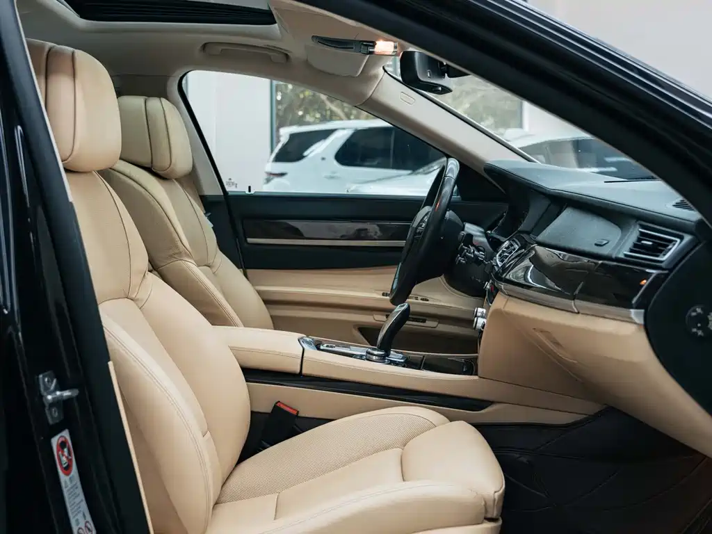 BMW 7 Series 2009 730Li luxury model купить на сайте DeffCars