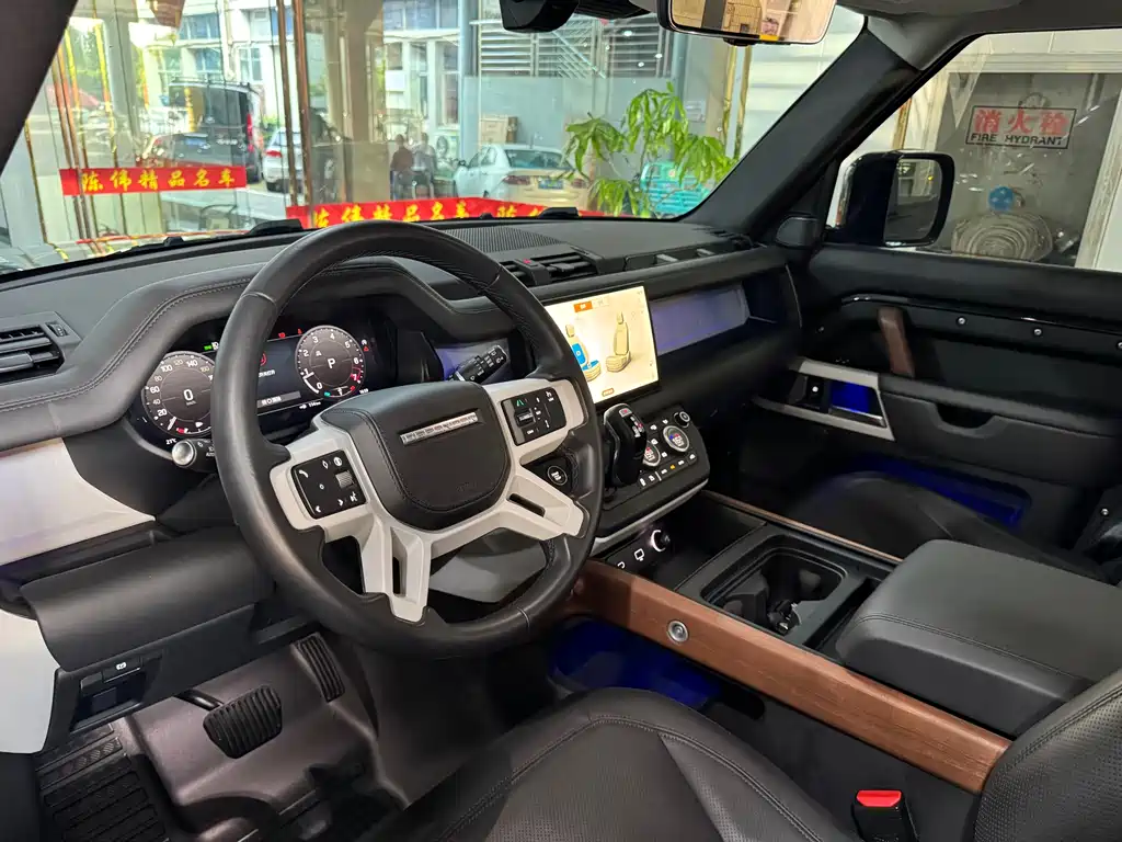 Land Rover Defender 2024 110 3.0T P400 Dark Special Edition купить на сайте DeffCars