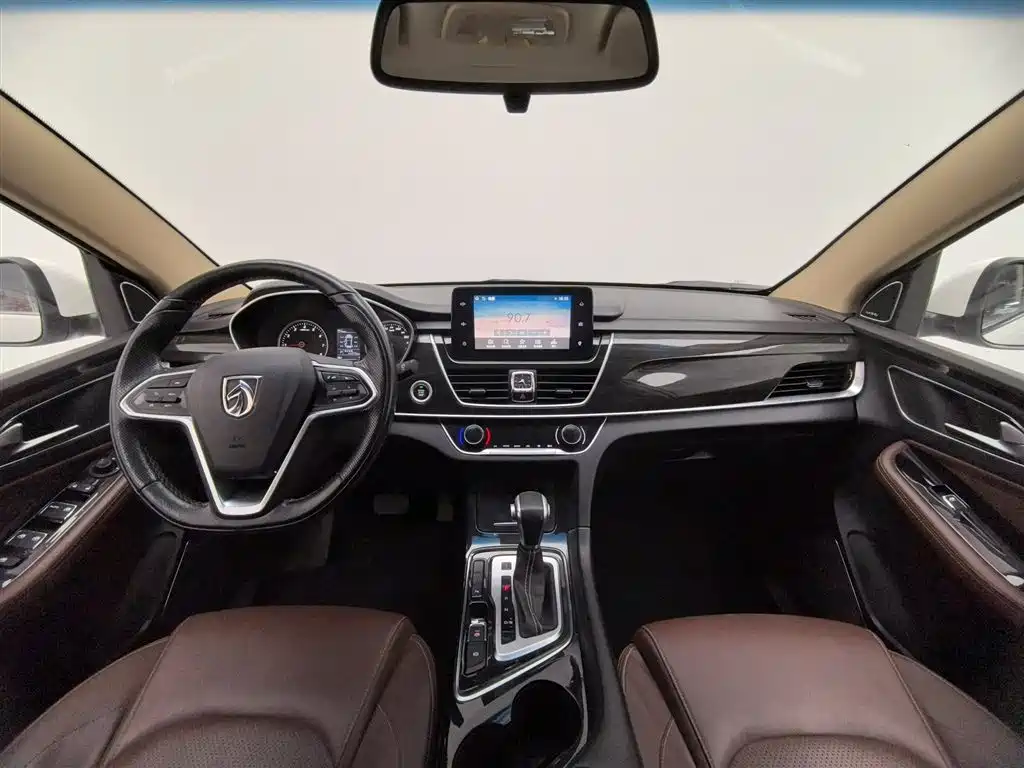 Baojun 560 2017 1.5T DCT exclusive model купить на сайте DeffCars