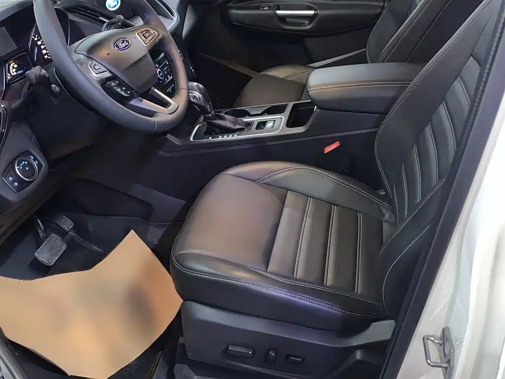 Escape 2018 EcoBoost 180 two-wheel drive luxury wing купить на сайте DeffCars